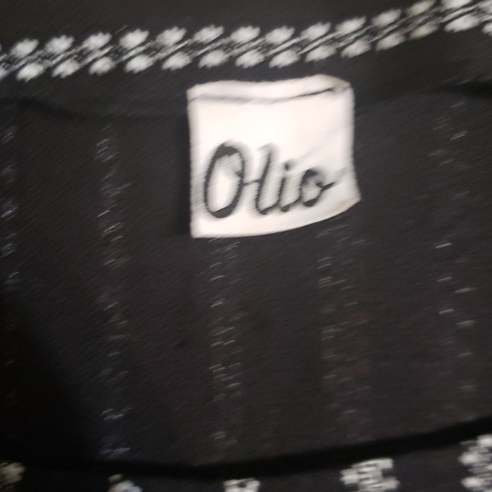 Olio Squared Designer Tops - Picture 4 of 6